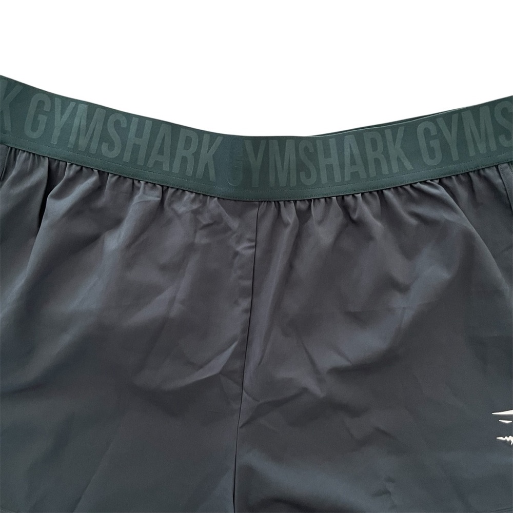 Gymshark Loose Fit Shorts - Picture 2 of 7